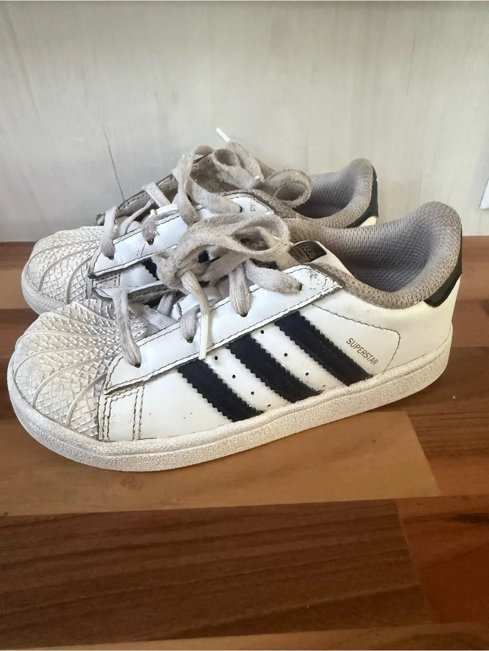 Kids White & Black Superstar Sneaker - Classic Shell Toe size 10
